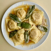 Load image into Gallery viewer, Butternut  Squash Ravioli